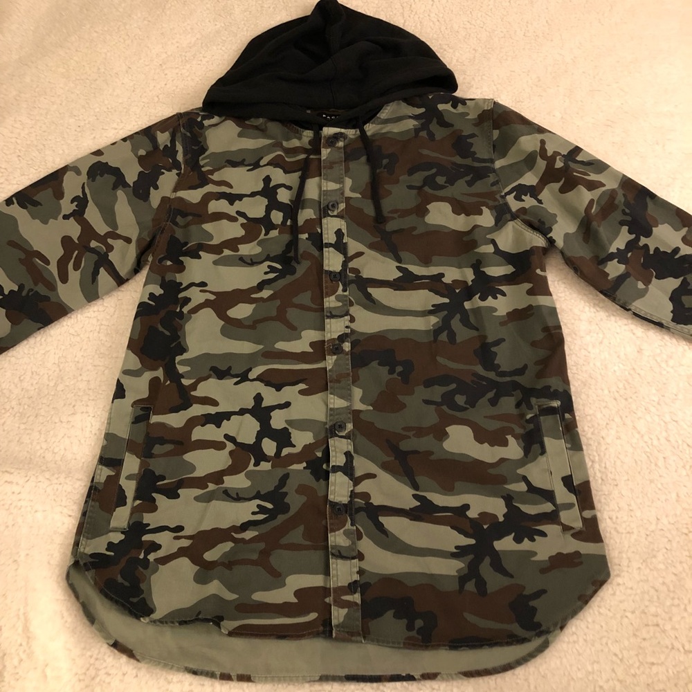 PACSUN Hooded Camo Long Sleeve Button Up Shirt - Picture 3 of 8